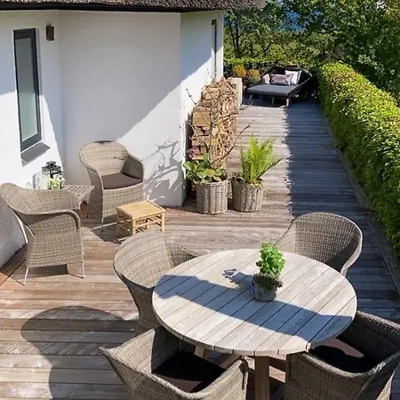 Thatched With Sea Views In Baring Ege * Asperup