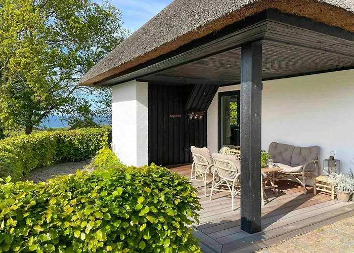 Hébergement de vacances Thatched With Sea Views In Baring Ege Asperup